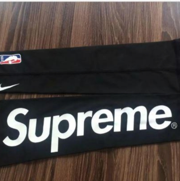 Supreme® Arm Sleeve - Picture 3 of 3